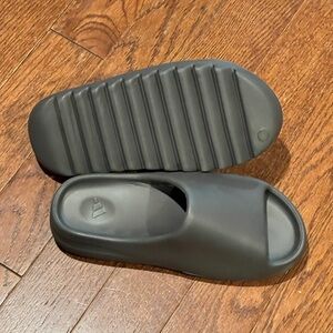 Yeezy Dark Grey Slides (Never Worn - ** Not Original Yeezy)